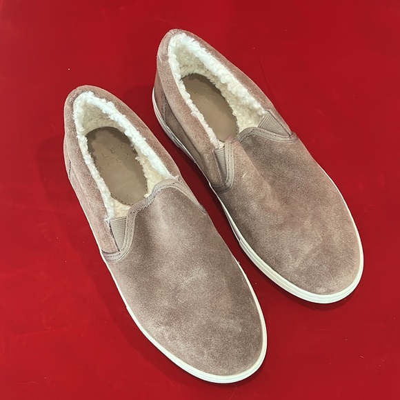 Tan Suede Shoe with Soft Lining - Picture 5 of 9